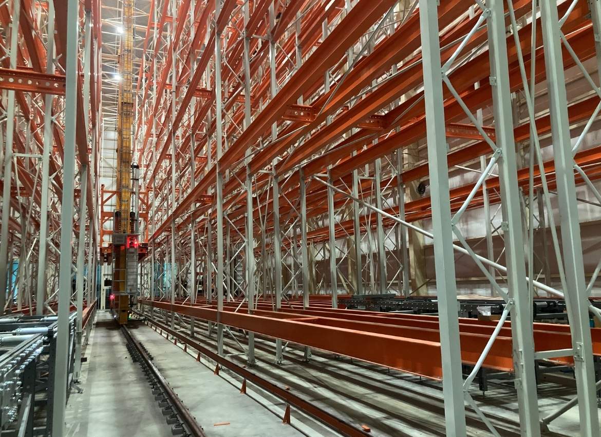 Overweight and extra-long stacker crane automated warehouse